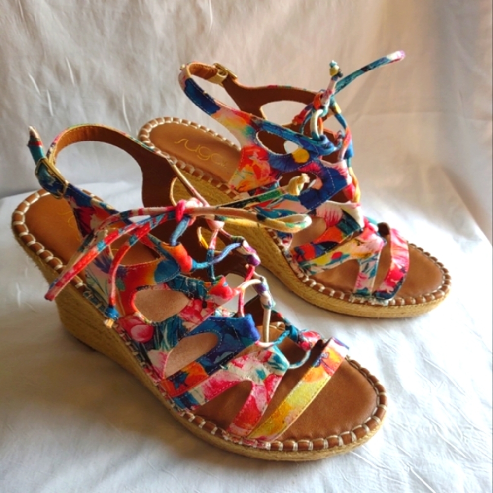 Sugar Hula Sunset Floral Espadrille Platform Sandals. Size 10M